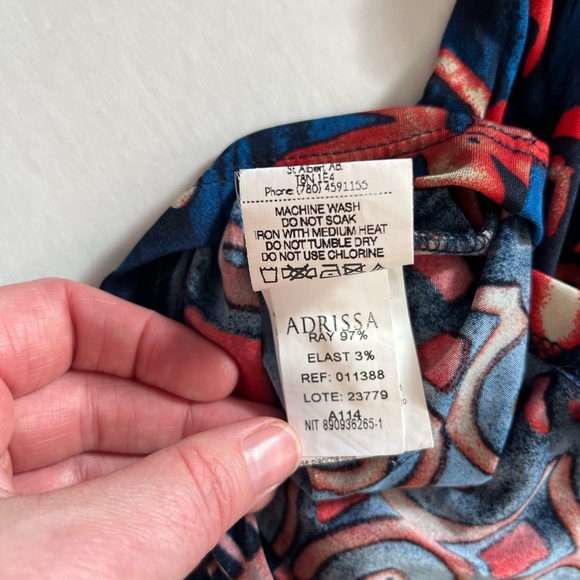 Printed top with 3/4 length sleeve, Sz L - Picture 5 of 5